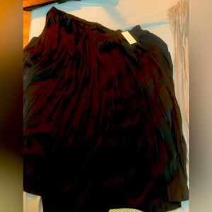 Women’s Plus Size A-line Midi Skirt, Pleated.